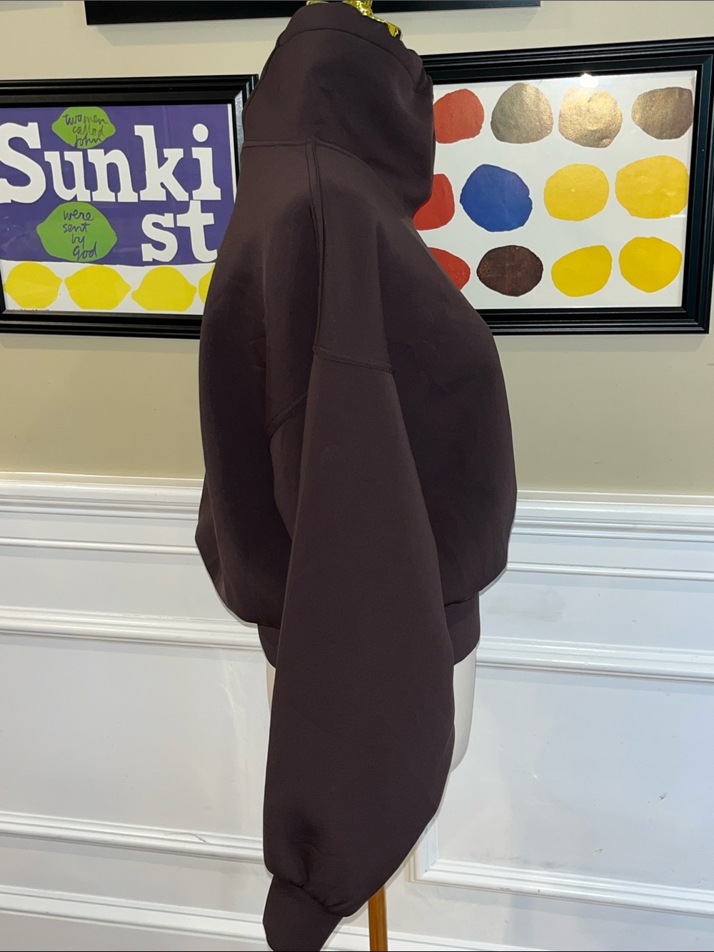 Lululemon Full Flourish Pullover in Expresso - Picture 7 of 11